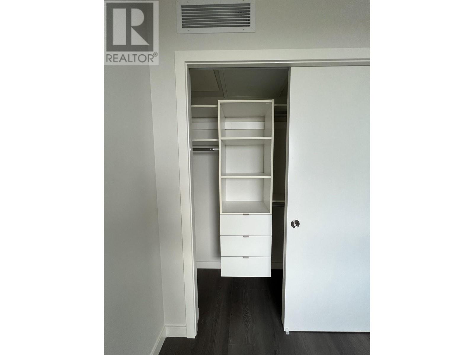 2002 8189 Cambie Street Property Photo 16
