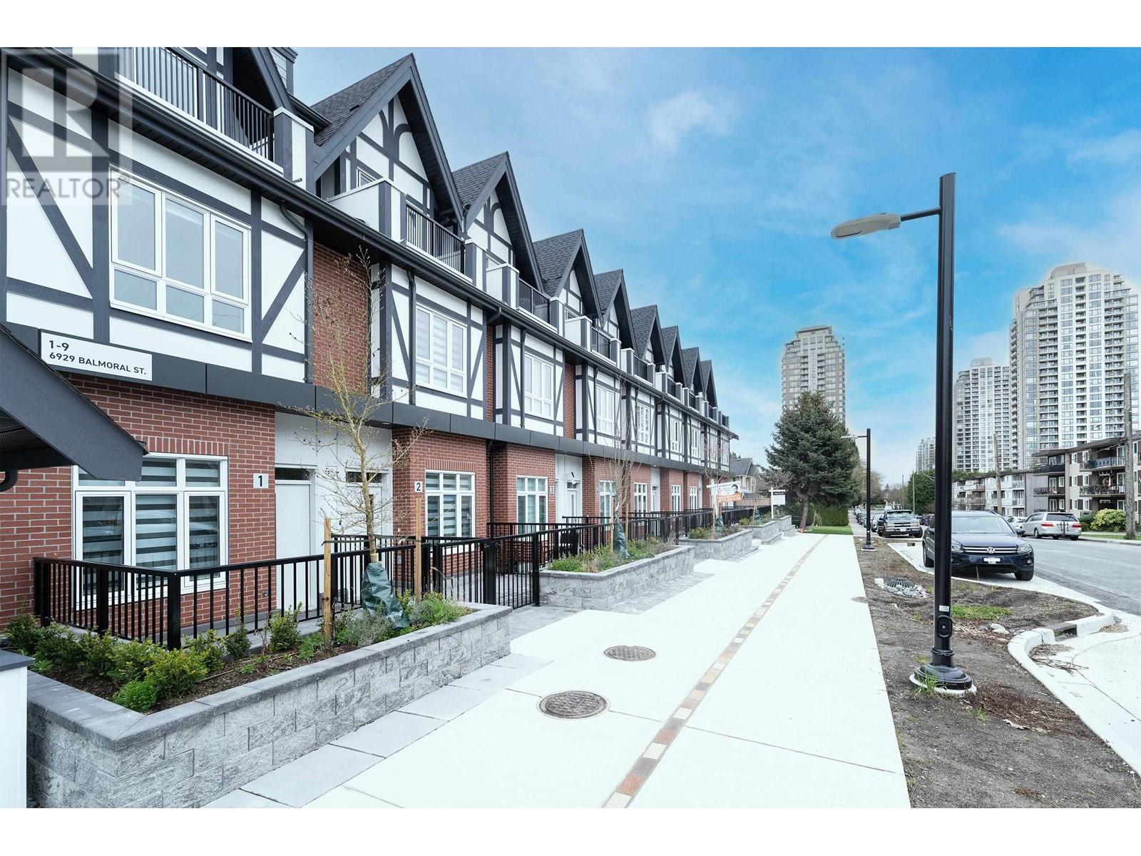5 6929 Balmoral Street Property Photo 2