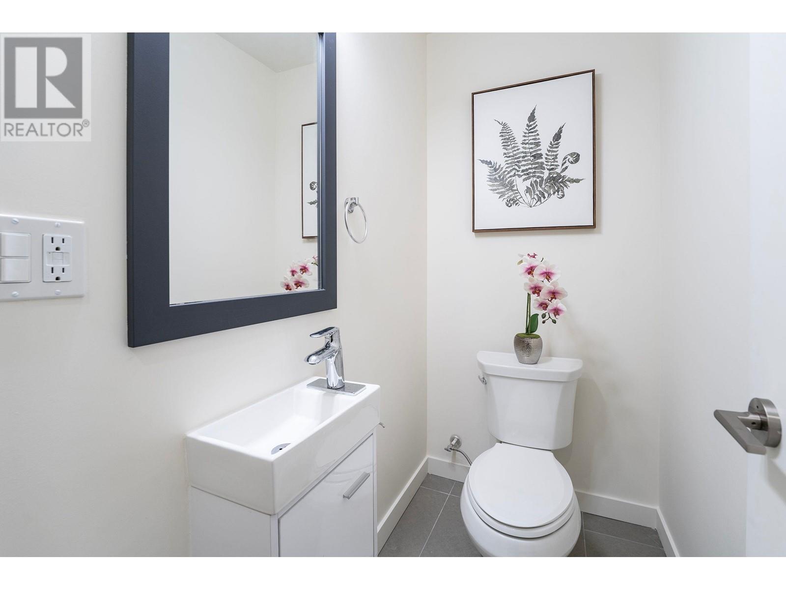 5 6929 Balmoral Street Property Photo 7