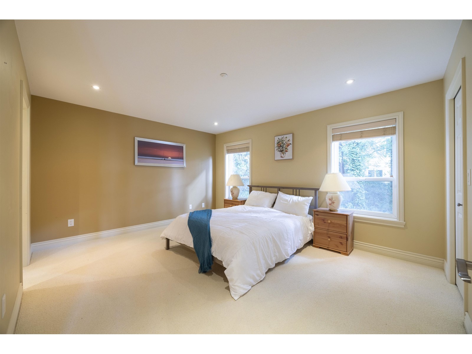 1353 Everall Street Property Photo 6