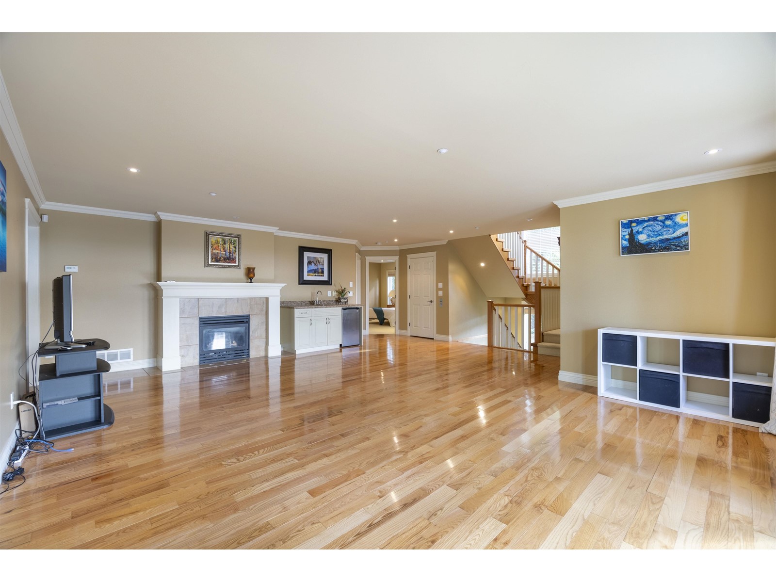 1353 Everall Street Property Photo 11