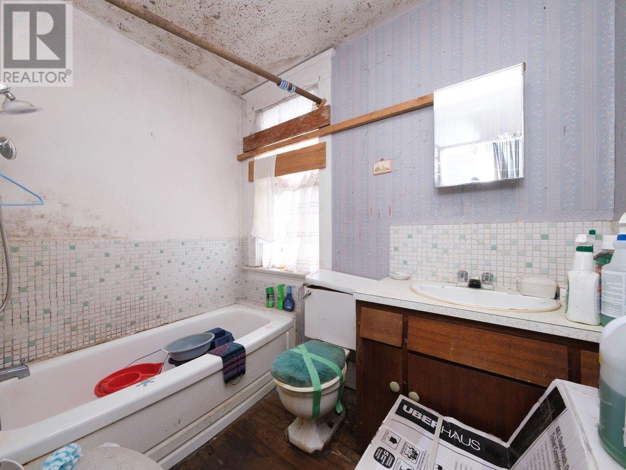 418 E Keith Road Property Photo 5