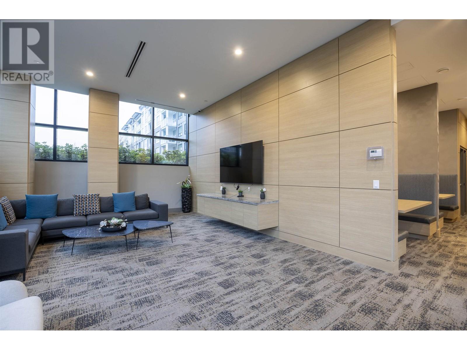 422 9213 Odlin Road Property Photo 1