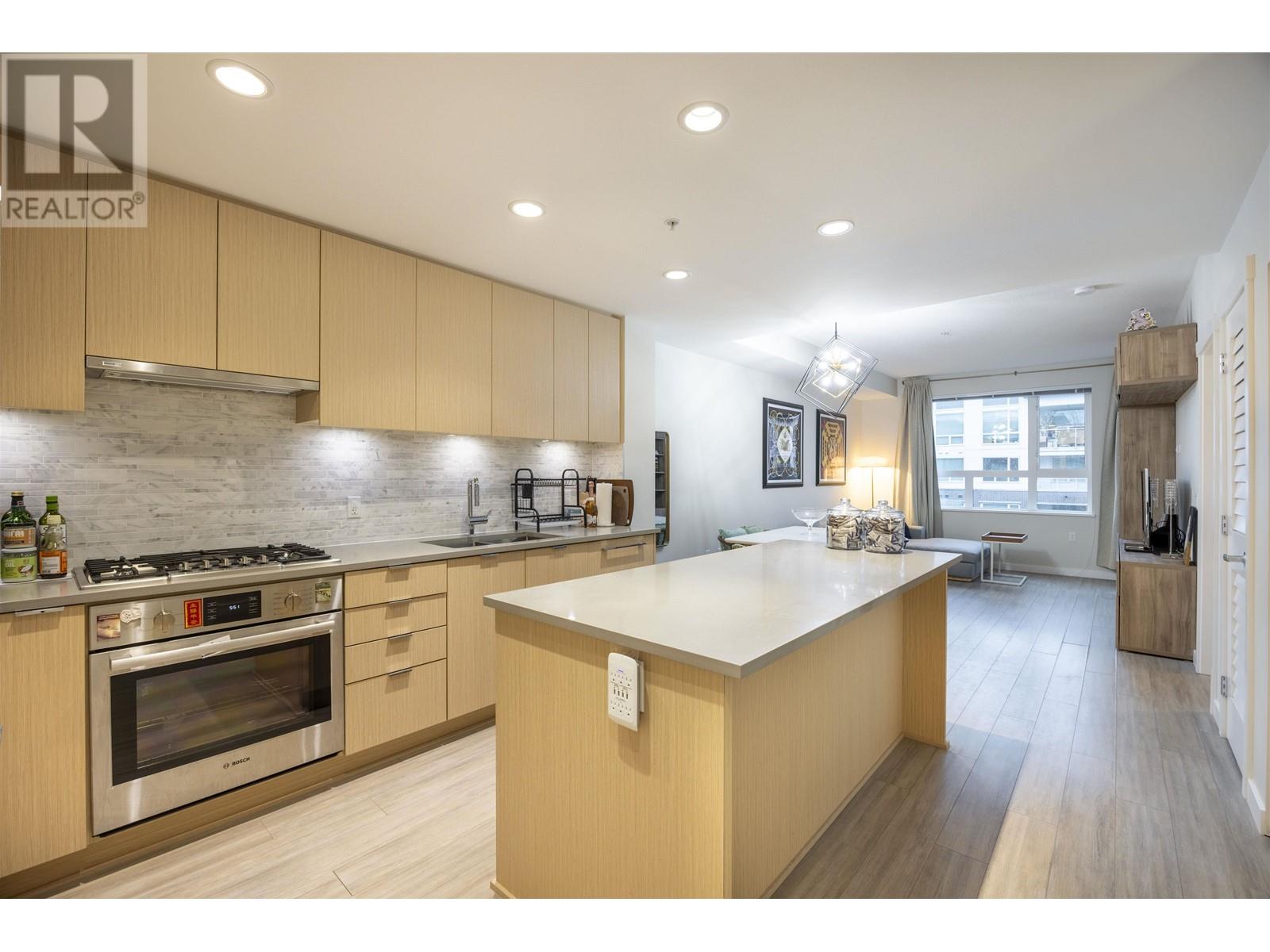 422 9213 Odlin Road Property Photo 4