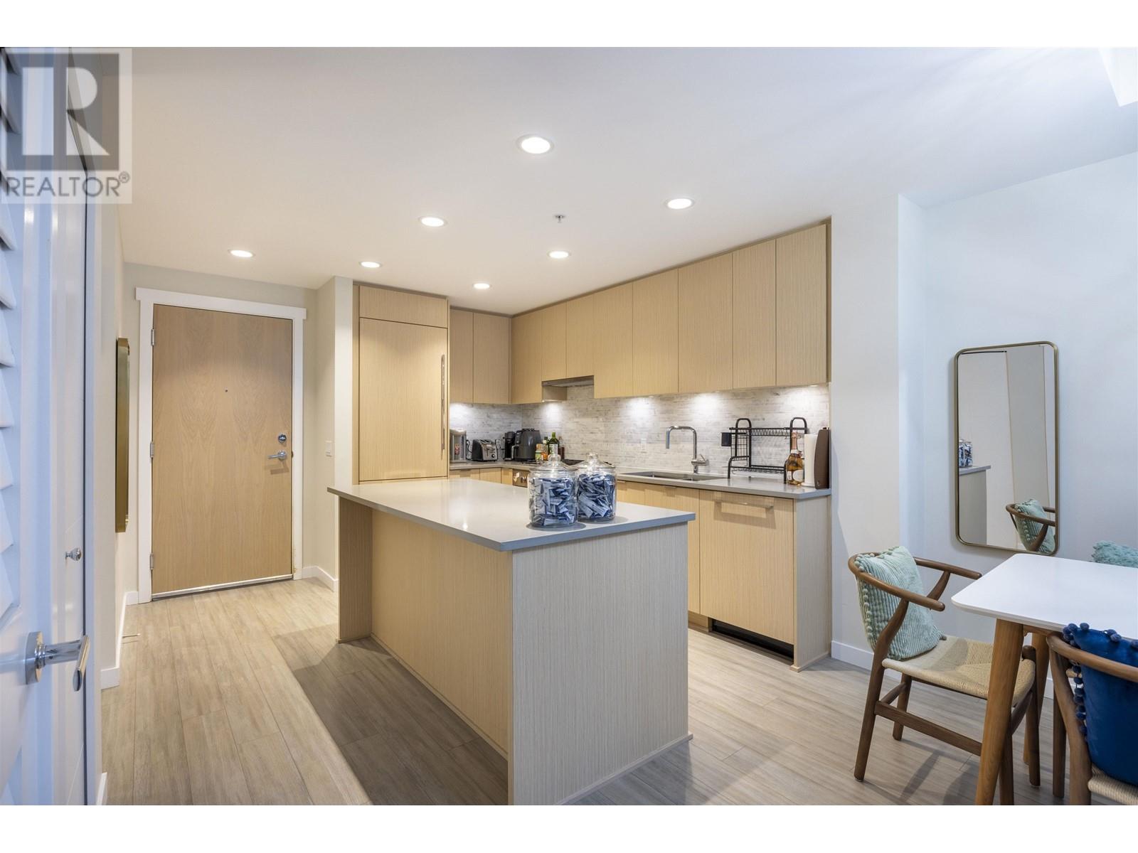 422 9213 Odlin Road Property Photo 5