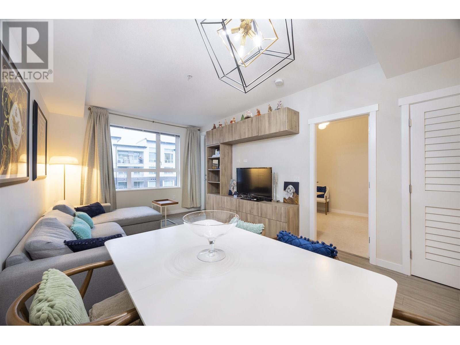 422 9213 Odlin Road Property Photo 7