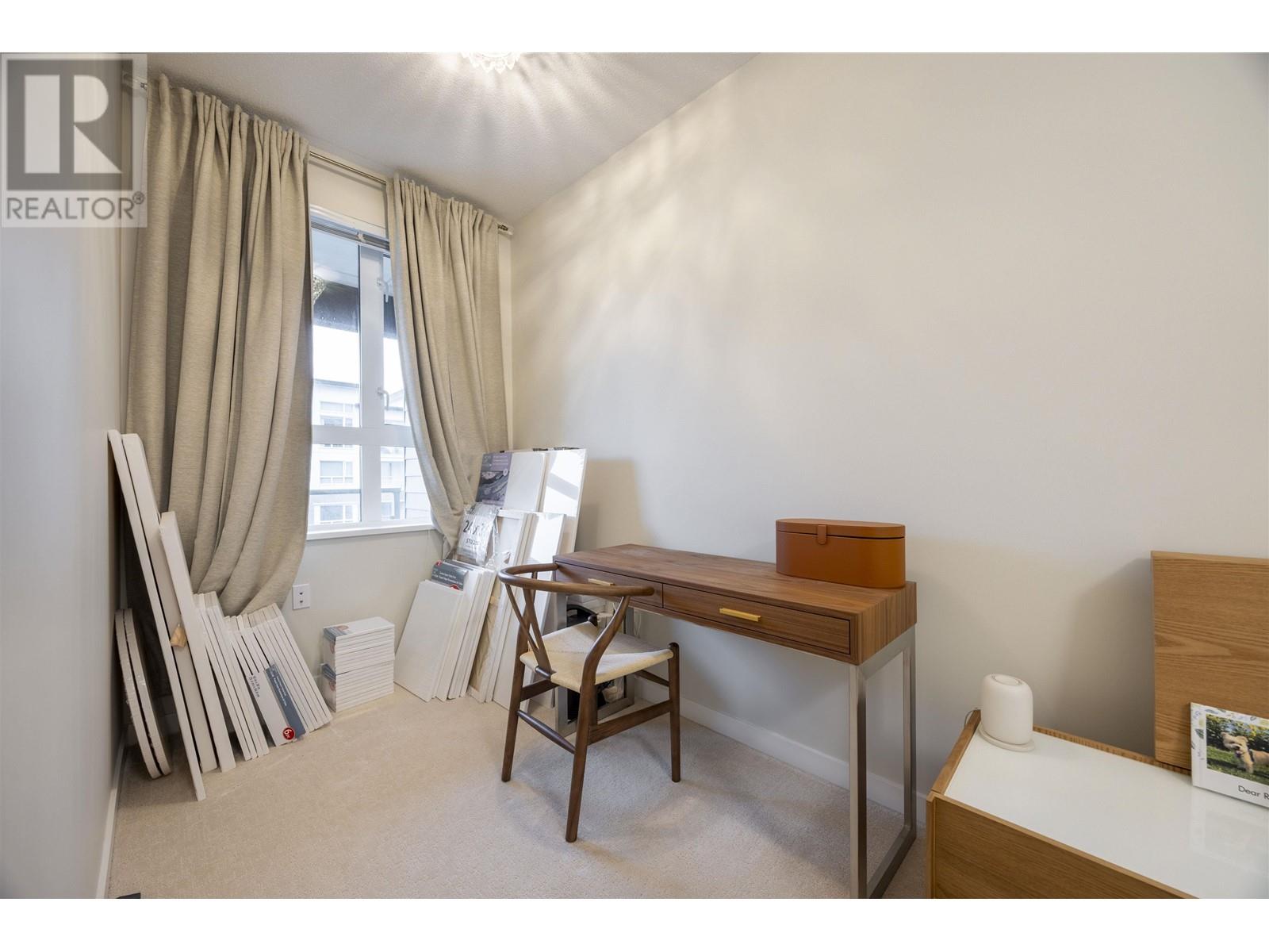 422 9213 Odlin Road Property Photo 10