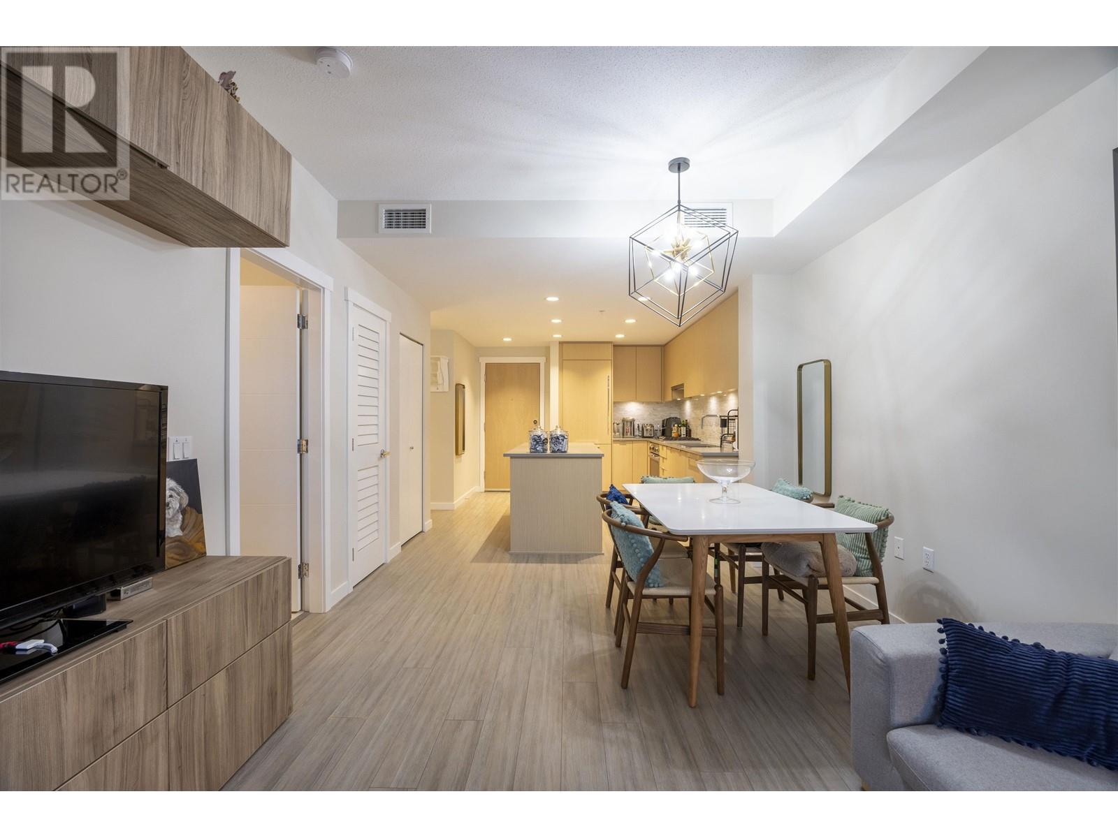 422 9213 Odlin Road Property Photo 13