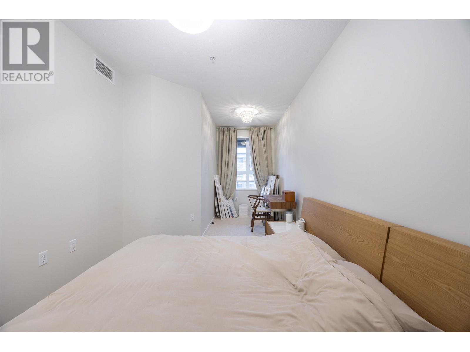 422 9213 Odlin Road Property Photo 16