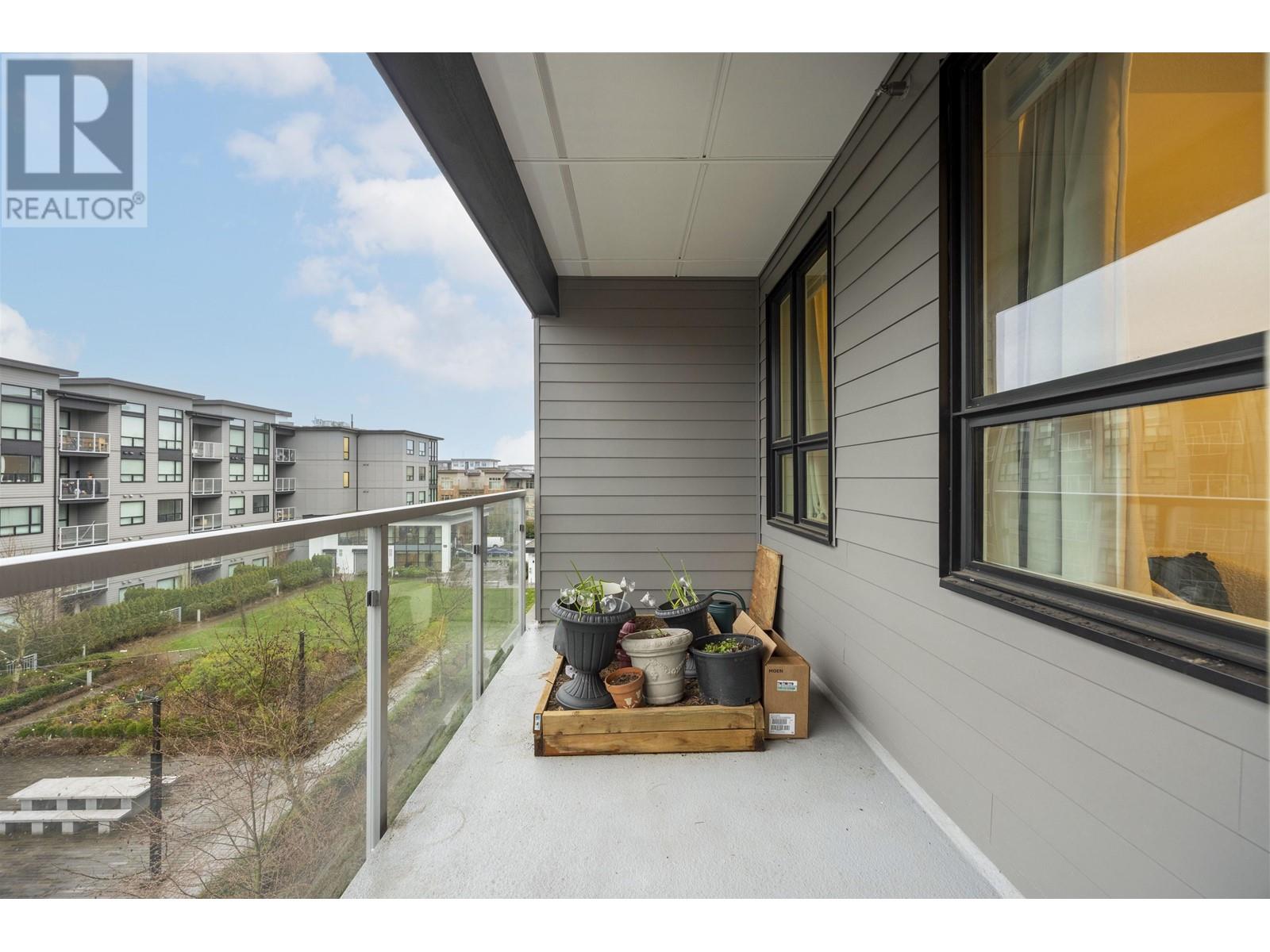 422 9213 Odlin Road Property Photo 20