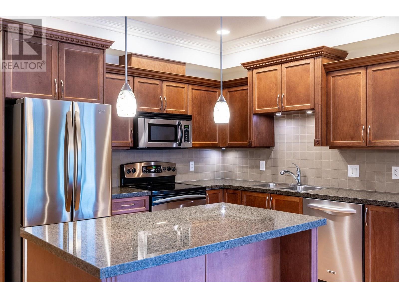 215 22150 Dewdney Trunk Road Property Photo 2