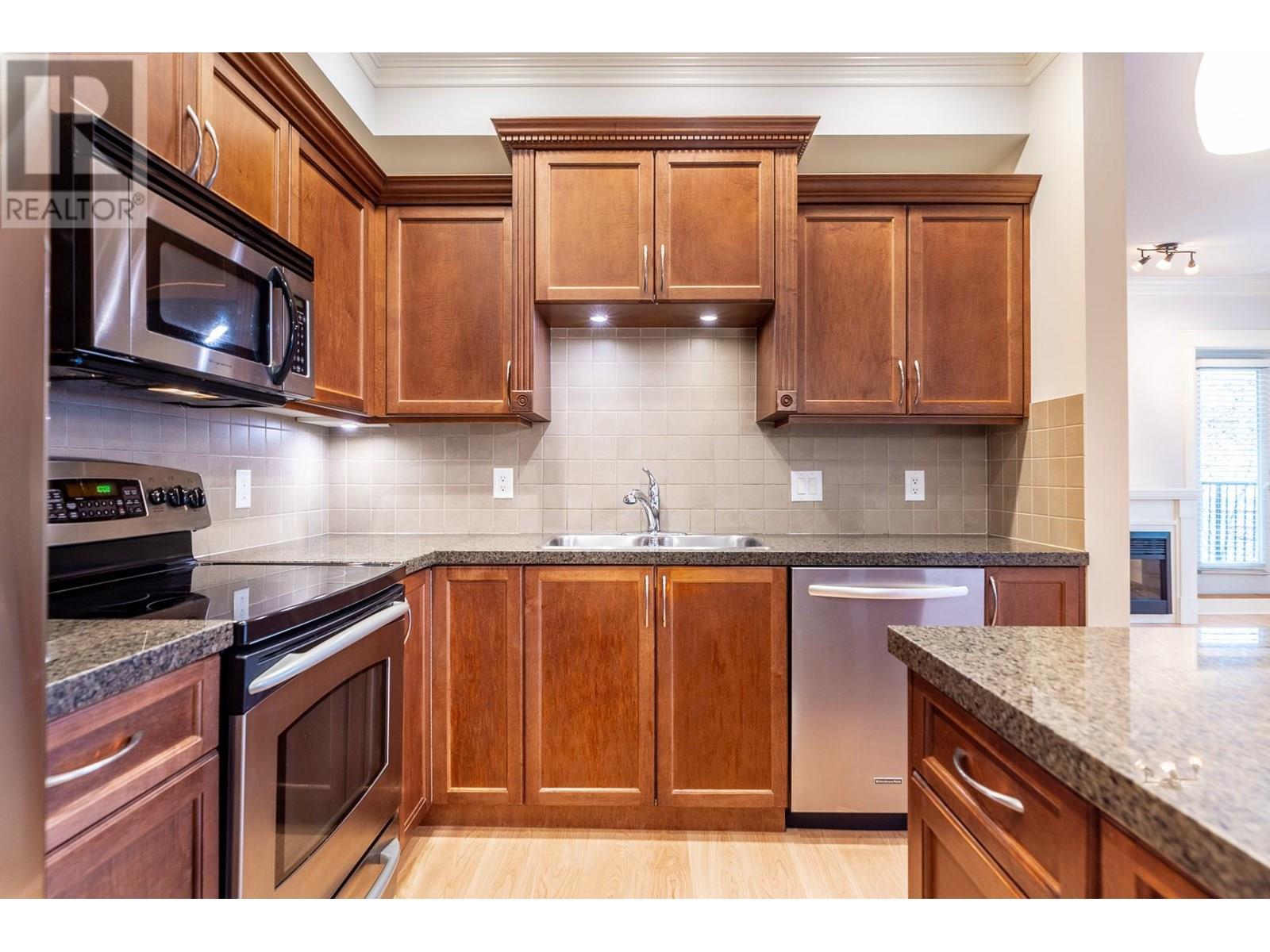 215 22150 Dewdney Trunk Road Property Photo 4