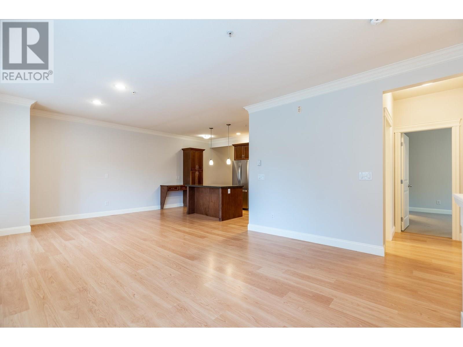 215 22150 Dewdney Trunk Road Property Photo 9