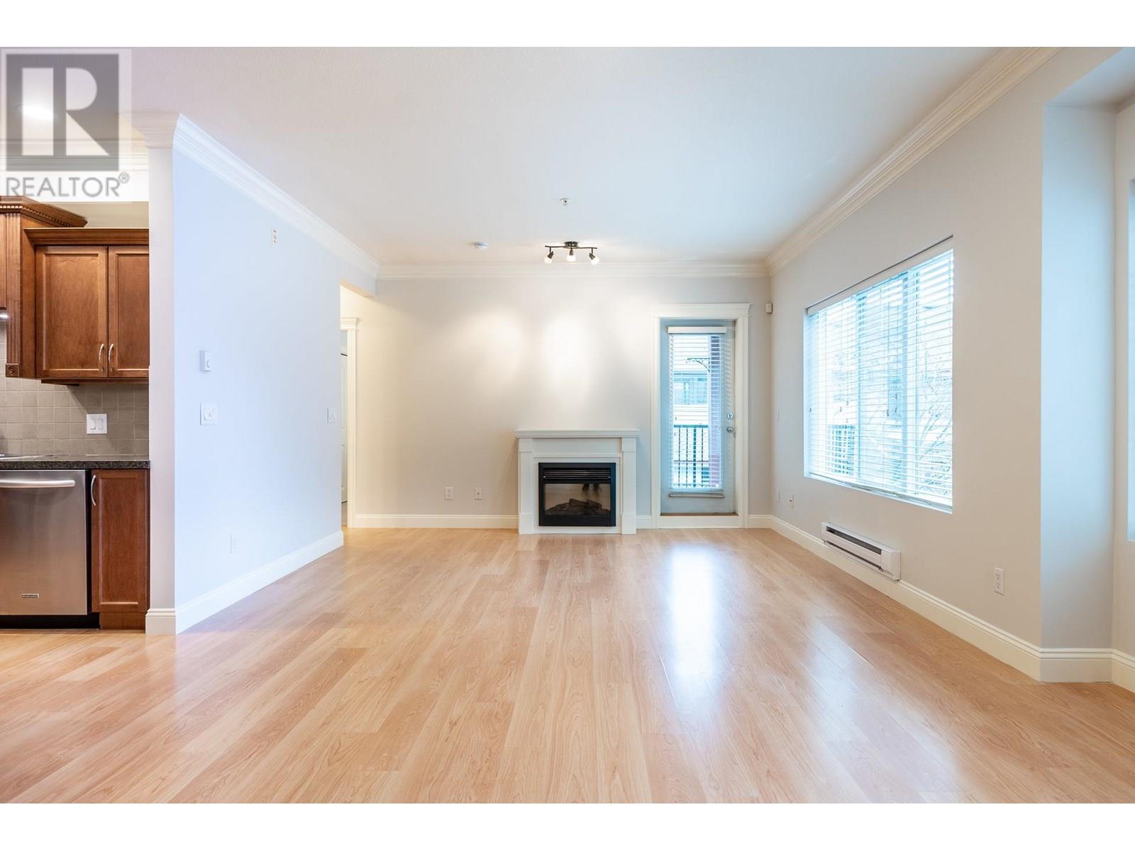 215 22150 Dewdney Trunk Road Property Photo 10