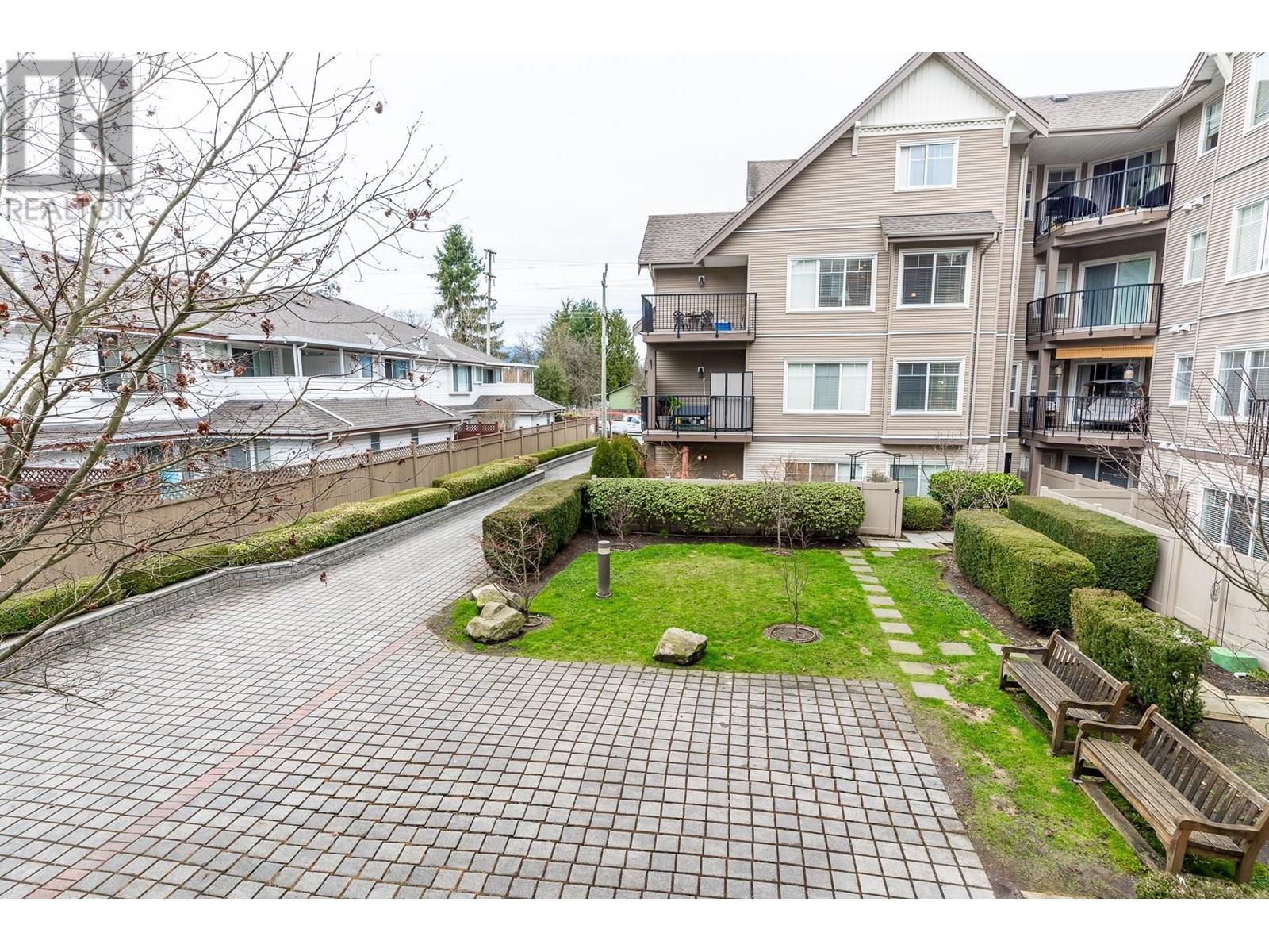 215 22150 Dewdney Trunk Road Property Photo 22
