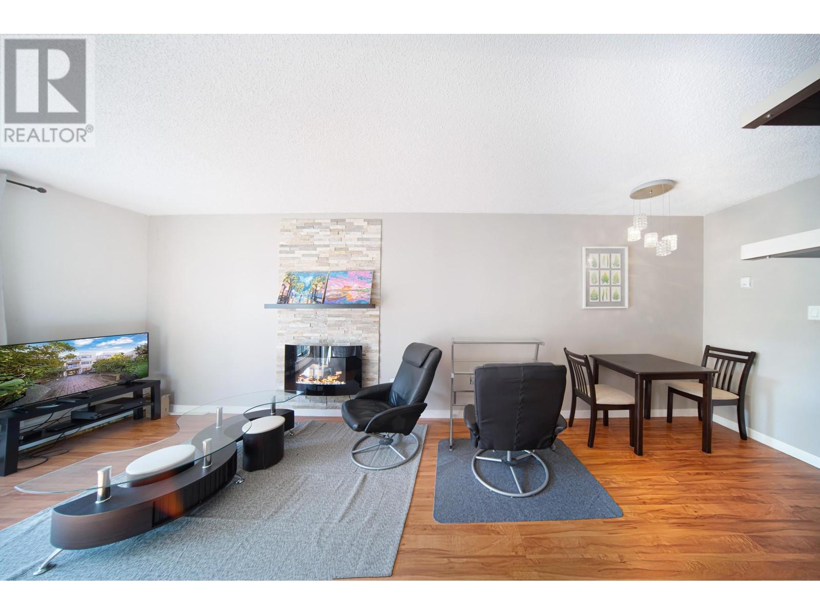 Picture of 313 830 E 7TH AVENUE