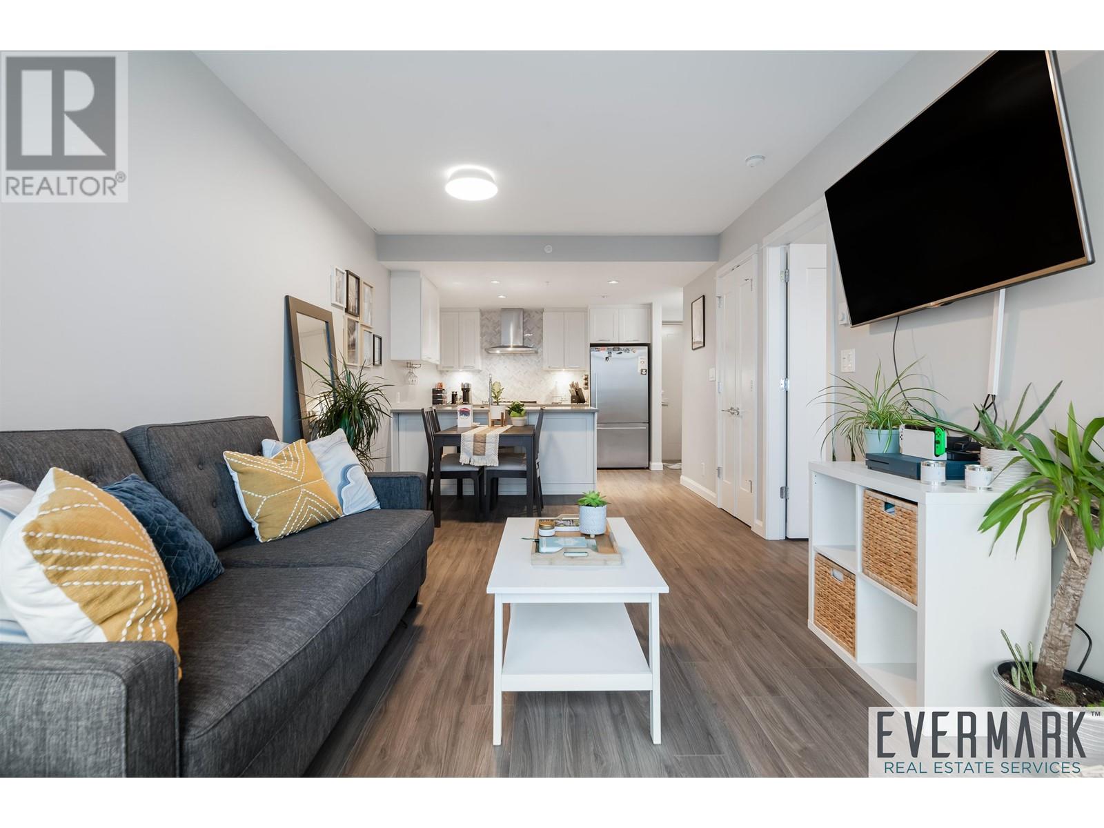 2506 520 Como Lake Avenue Property Photo 3