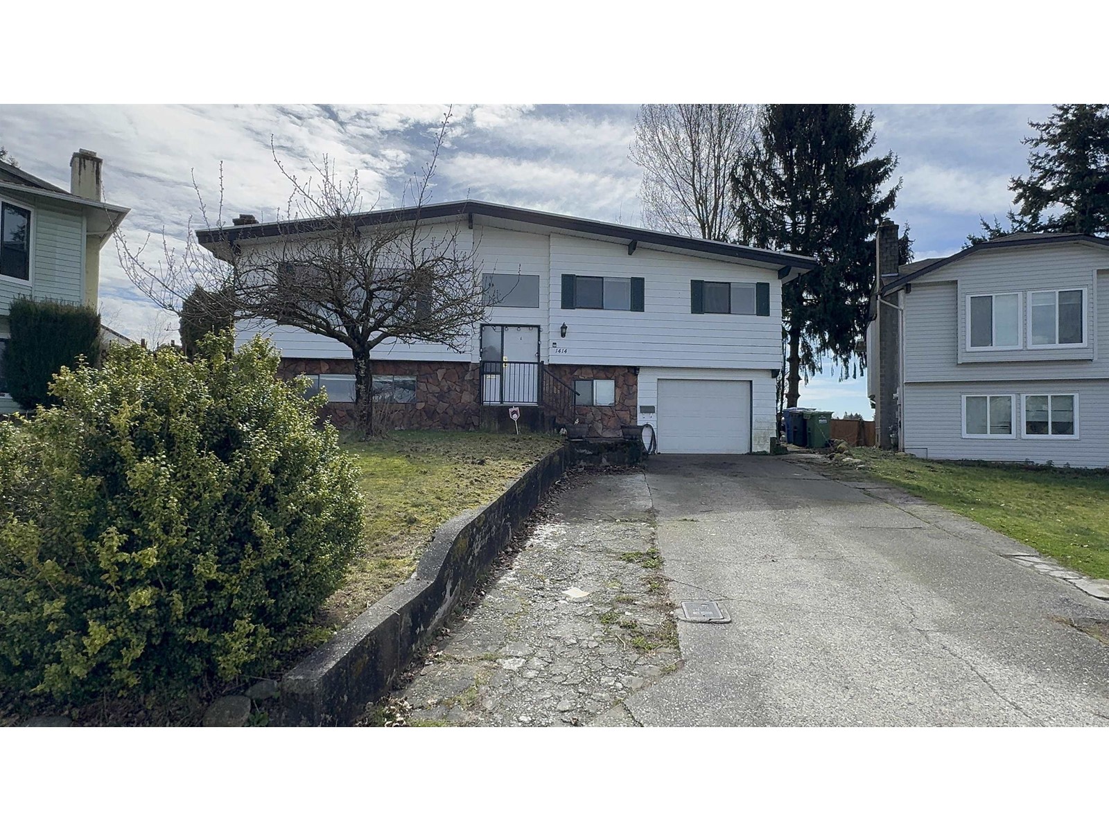 1414 Kipling Street Property Photo
