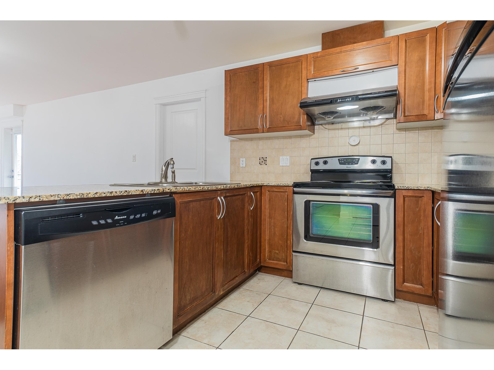 312 12088 75a Avenue Property Photo 7