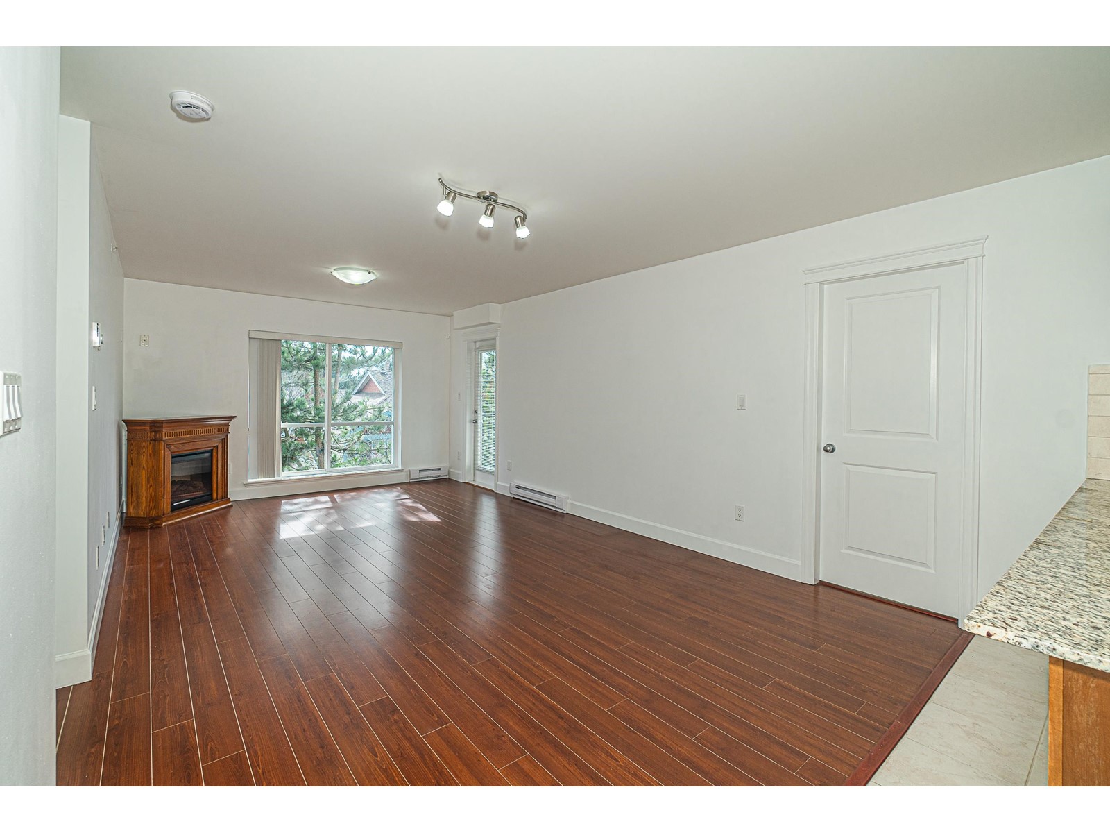 312 12088 75a Avenue Property Photo 9