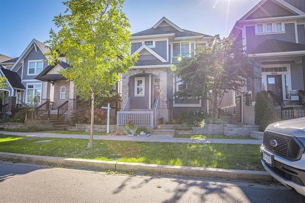 15858 29a Avenue Property Photo 1