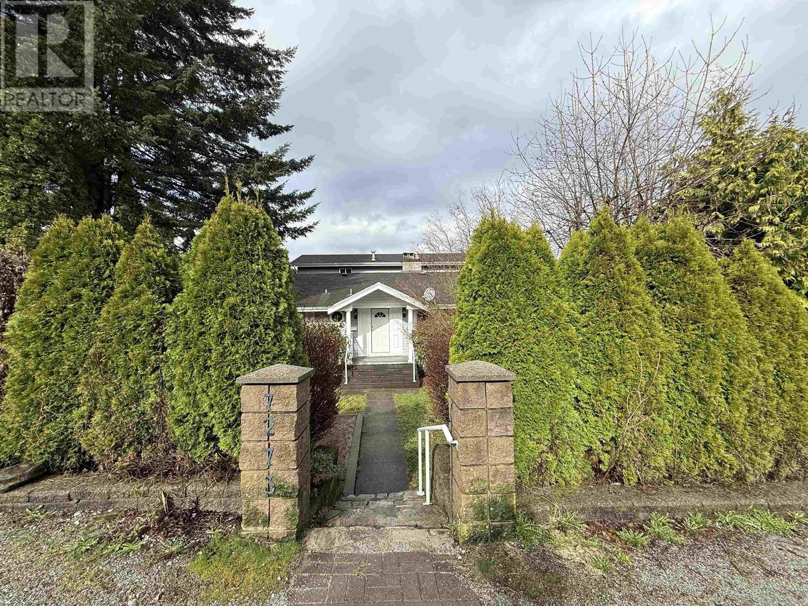 7273 Braeside Drive Property Photo 1