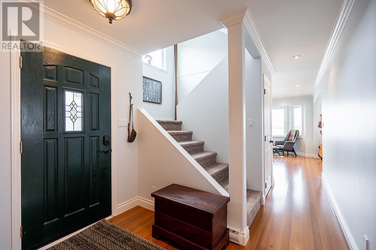 8 3871 W River Road Property Photo 3