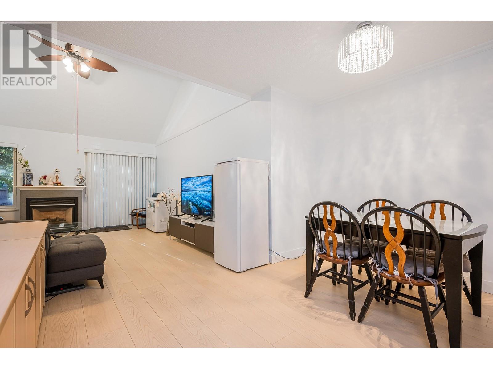 4814 Fernglen Drive Property Photo 1
