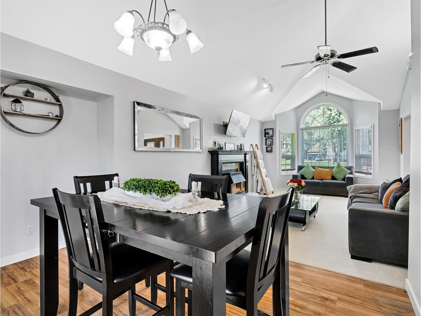 10030 Sussex Drive, Rosedale Property Photo 9