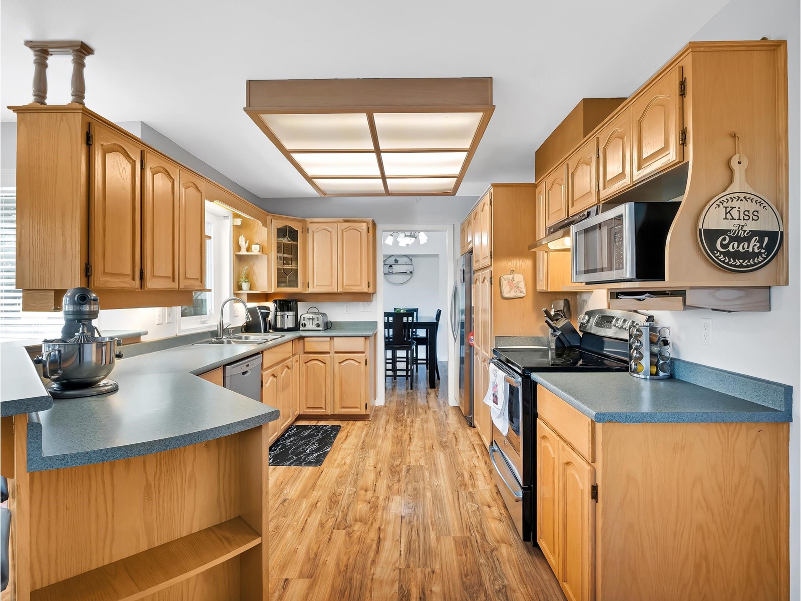 10030 Sussex Drive, Rosedale Property Photo 11