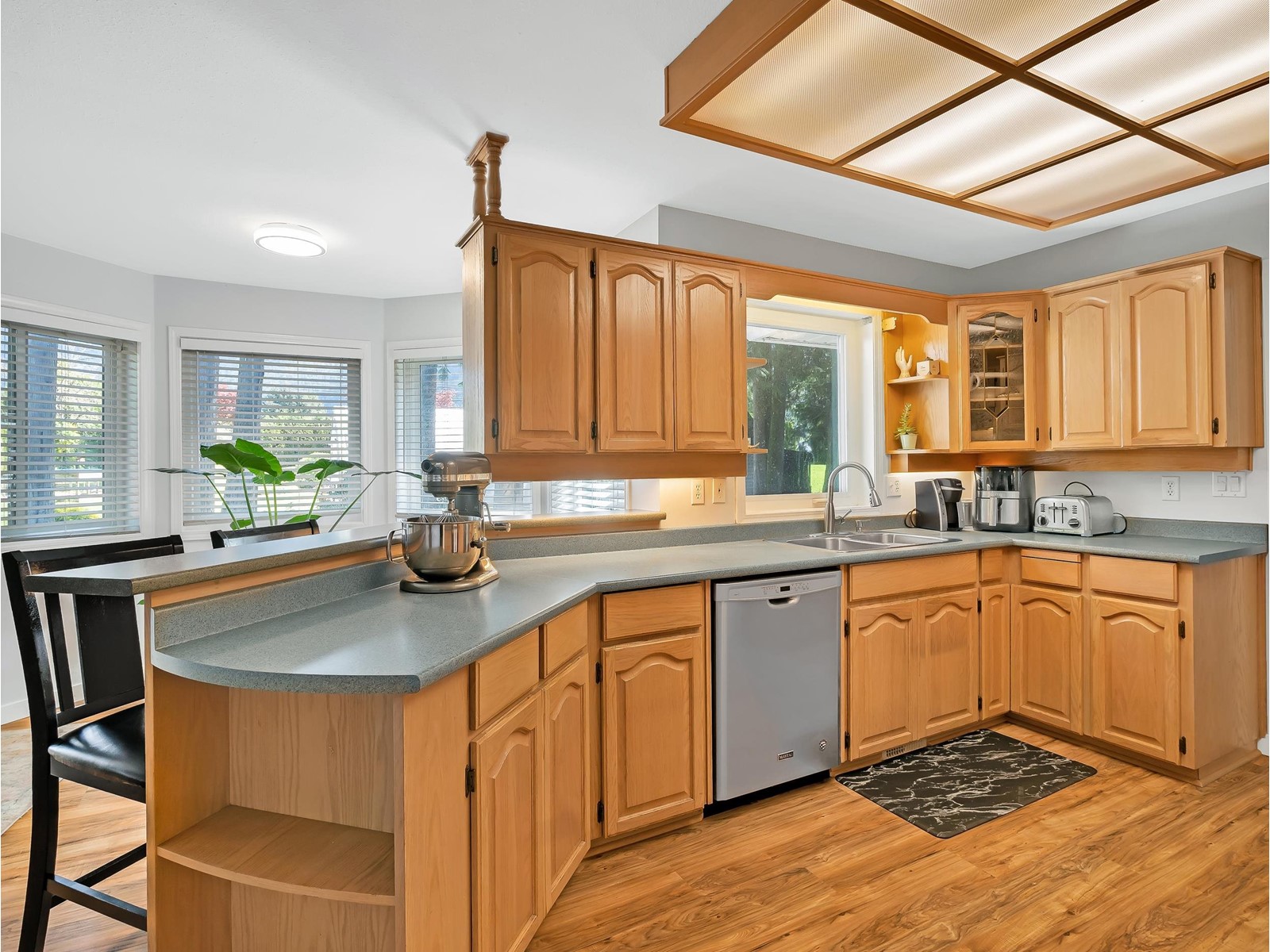 10030 Sussex Drive, Rosedale Property Photo 12