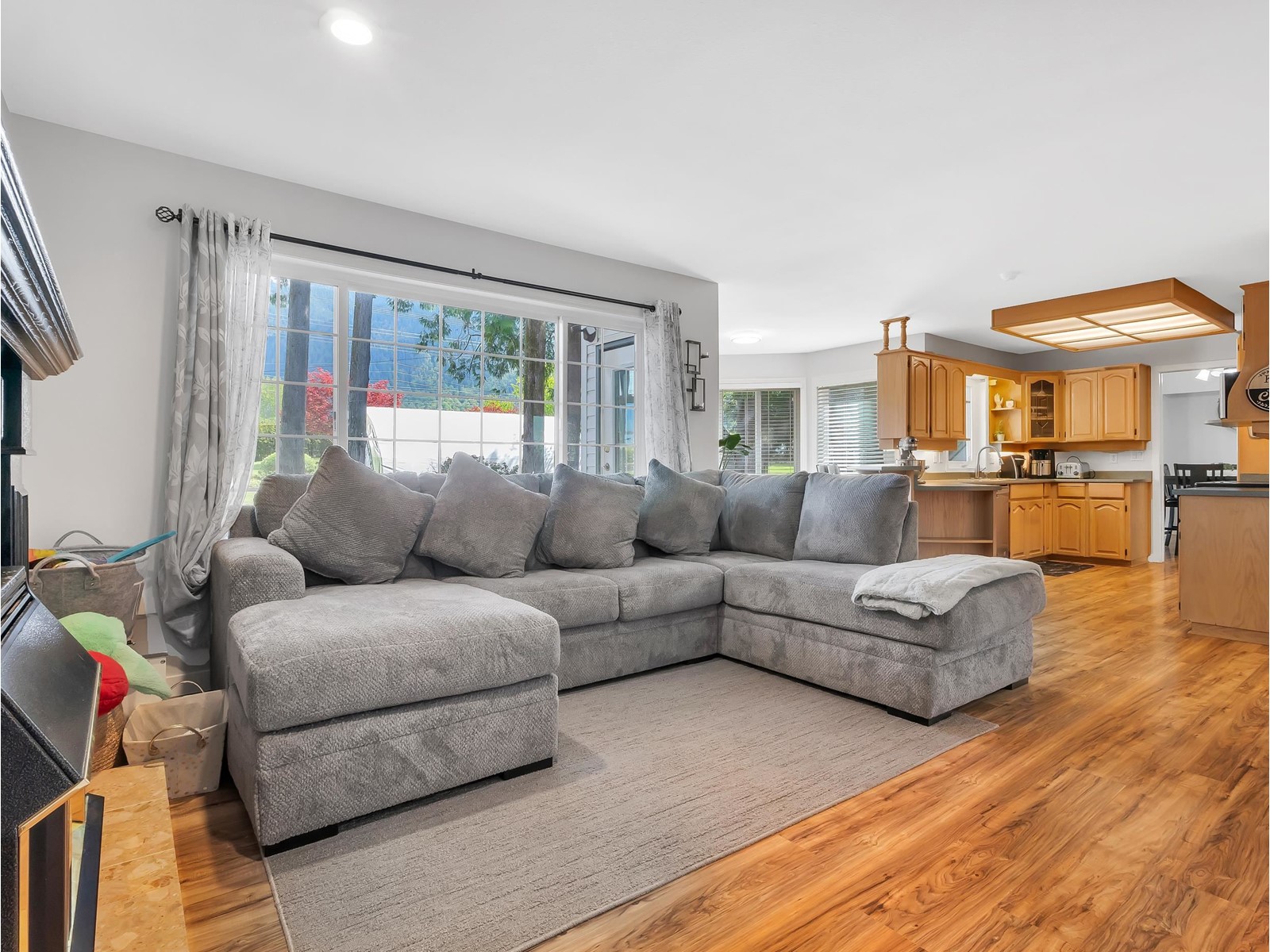 10030 Sussex Drive, Rosedale Property Photo 14
