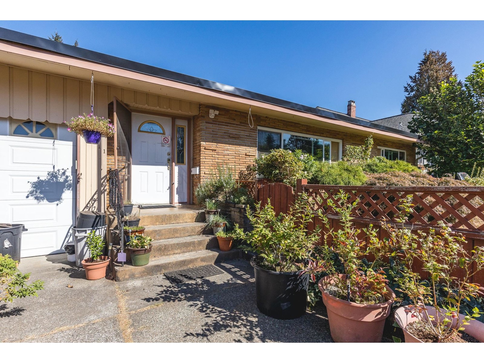 33911 Elm Street Property Photo