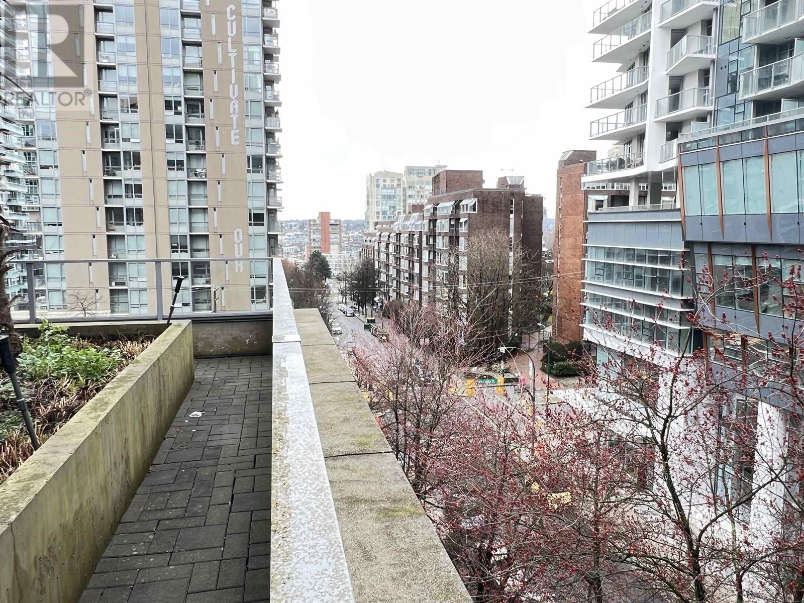 201 1252 Hornby Street Property Photo 21
