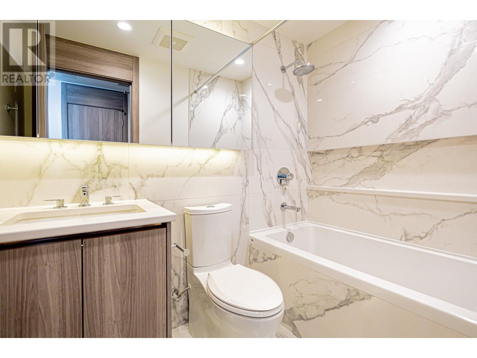 5305 4880 Lougheed Highway Property Photo 9