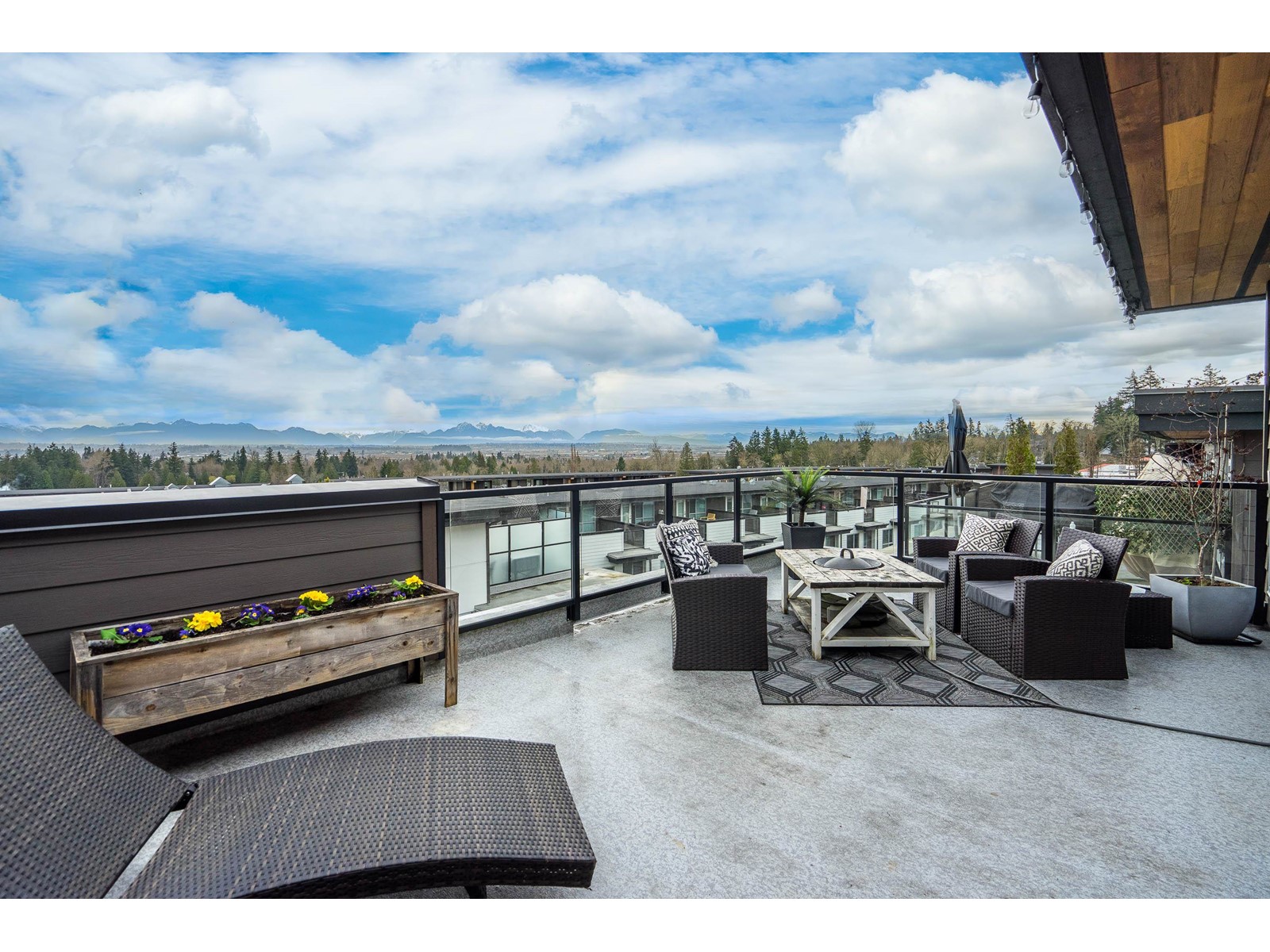 15 2825 159 Street Property Photo 1