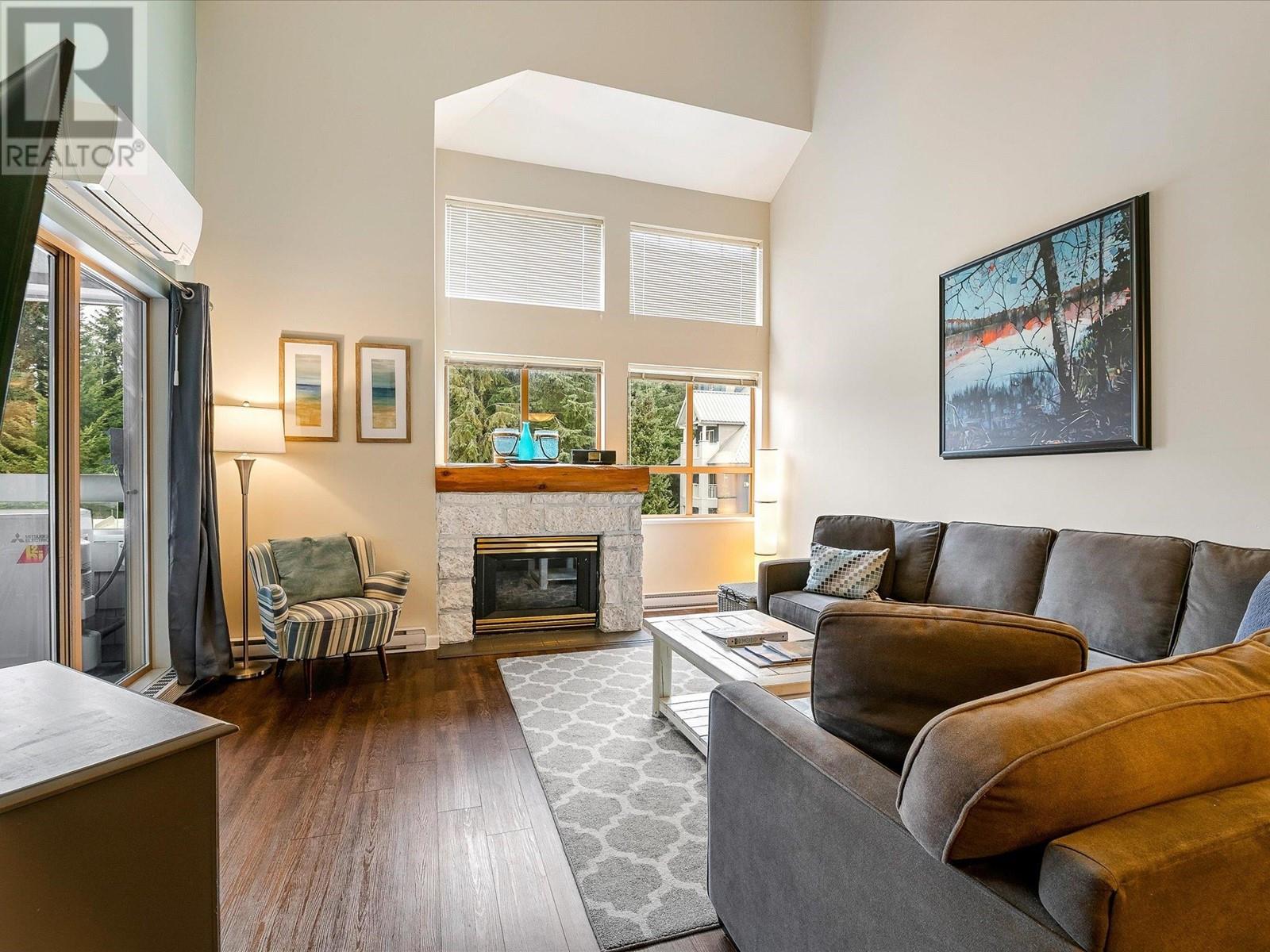 323 4338 Main Street Property Photo 2