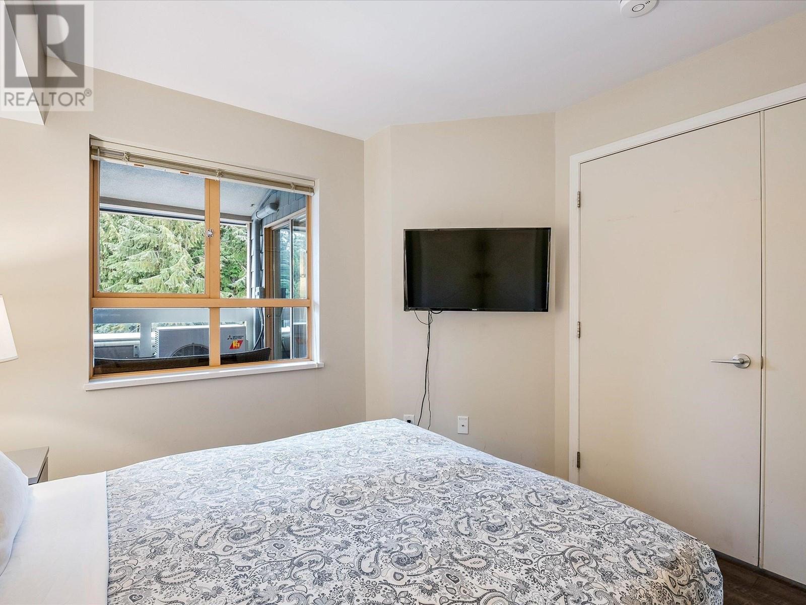 323 4338 Main Street Property Photo 16