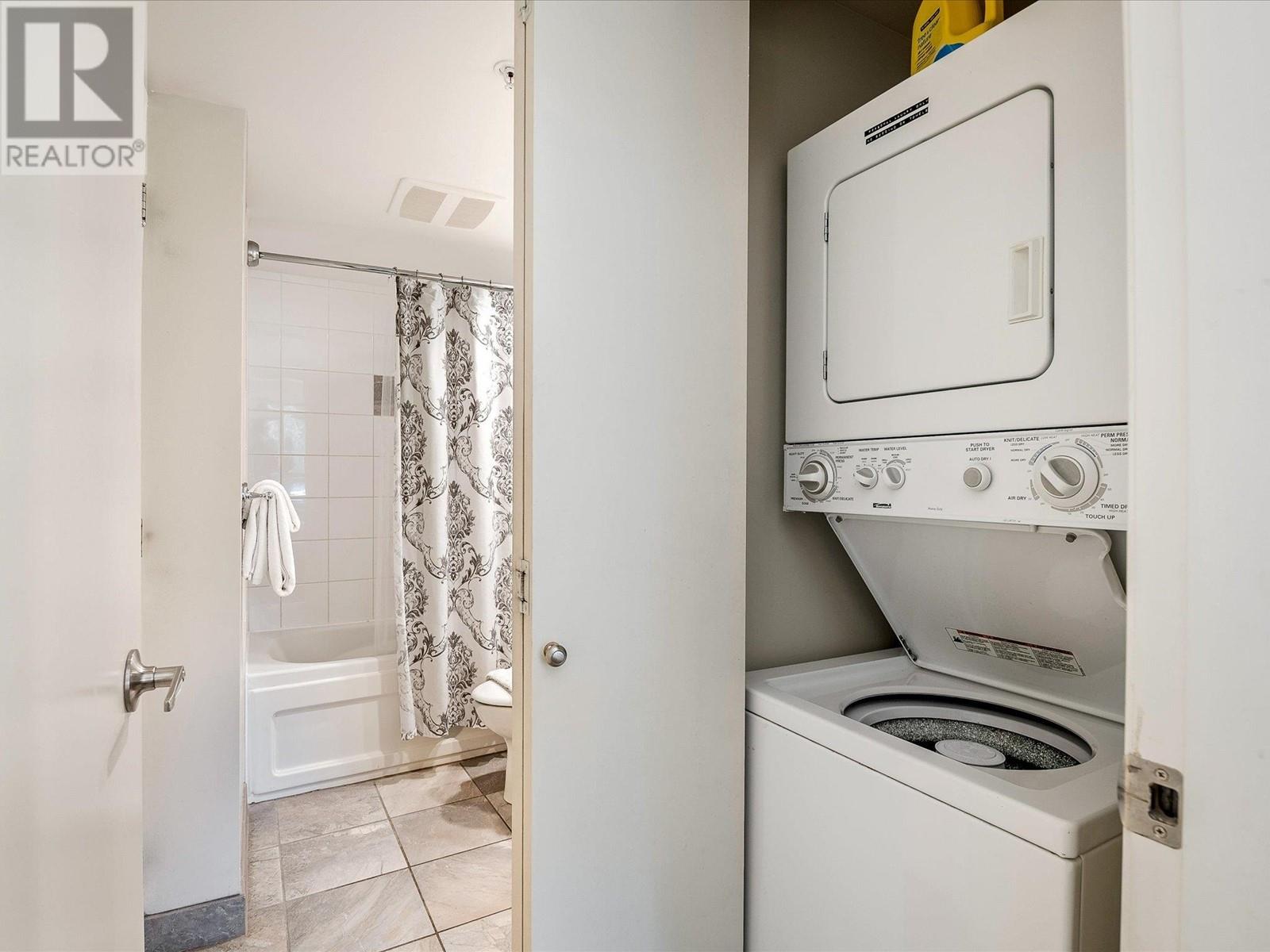 323 4338 Main Street Property Photo 18