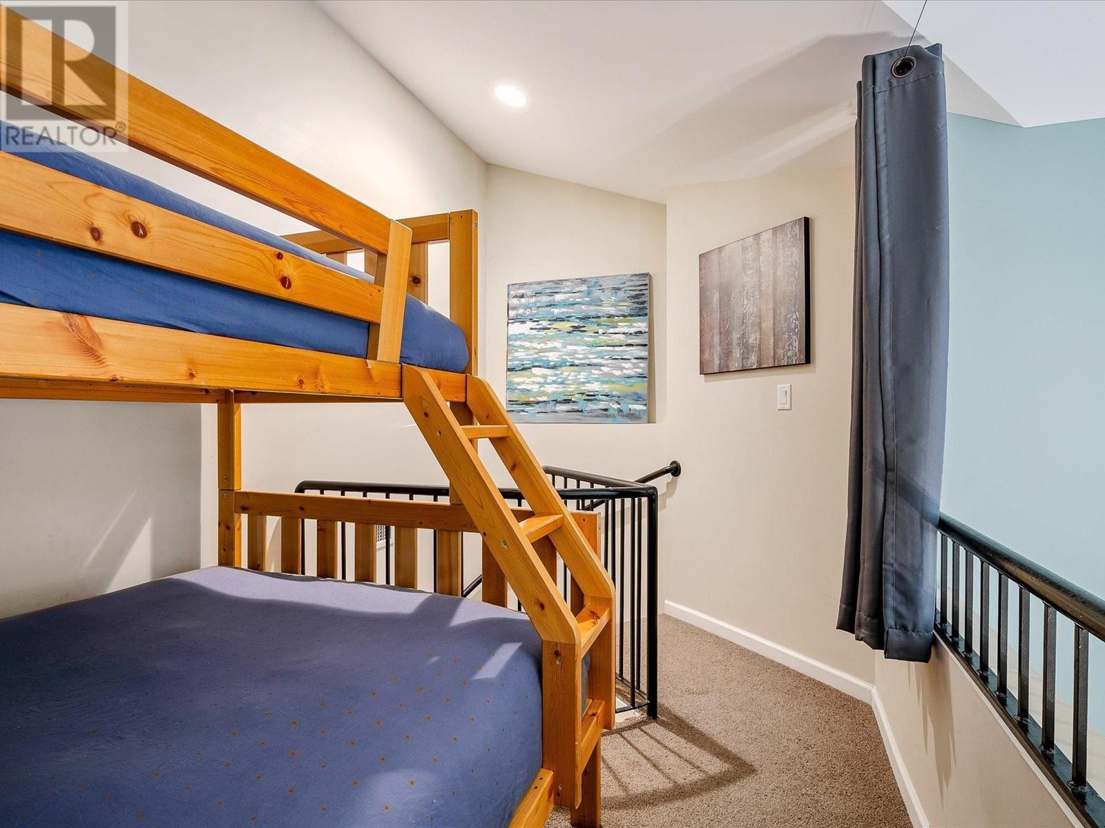 323 4338 Main Street Property Photo 20