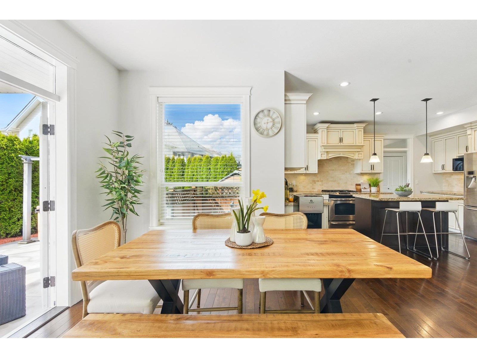 8059 210 Street Property Photo 10