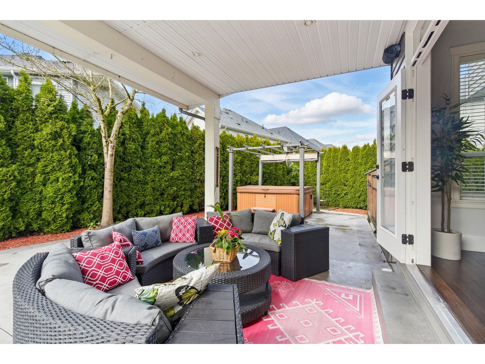 8059 210 Street Property Photo 15