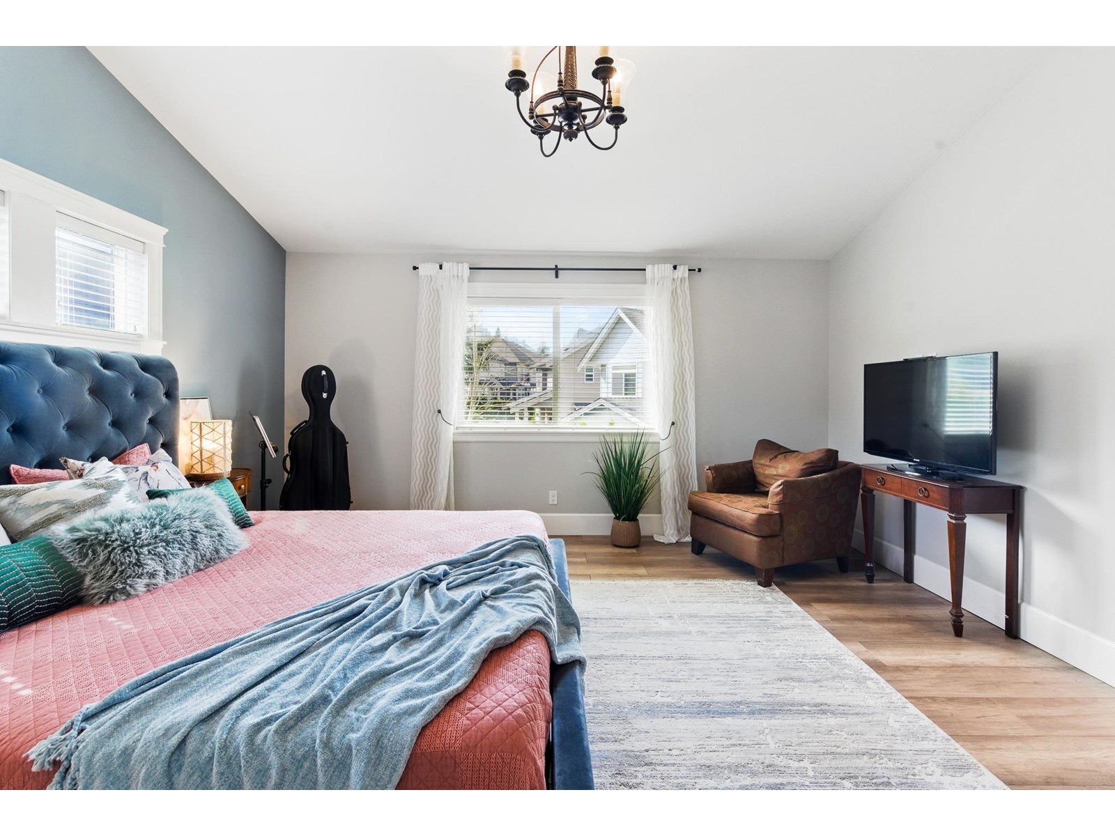 8059 210 Street Property Photo 21