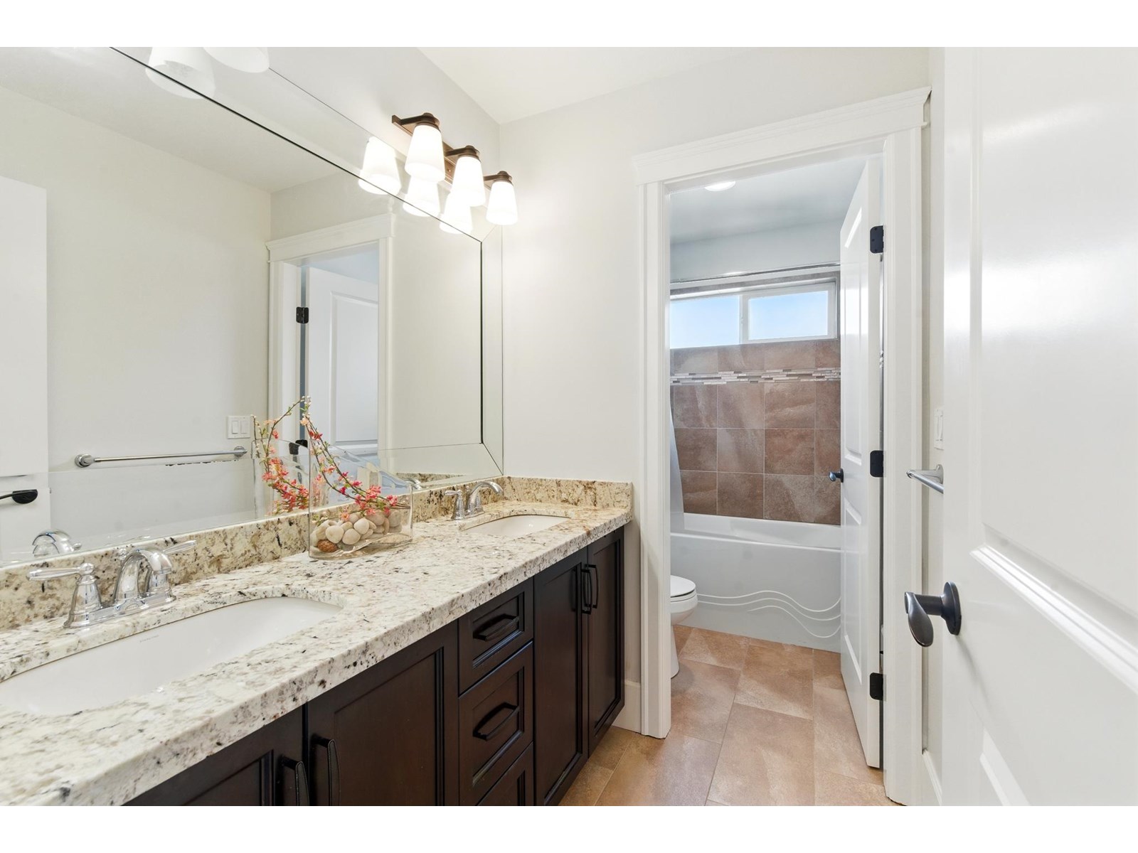 8059 210 Street Property Photo 26