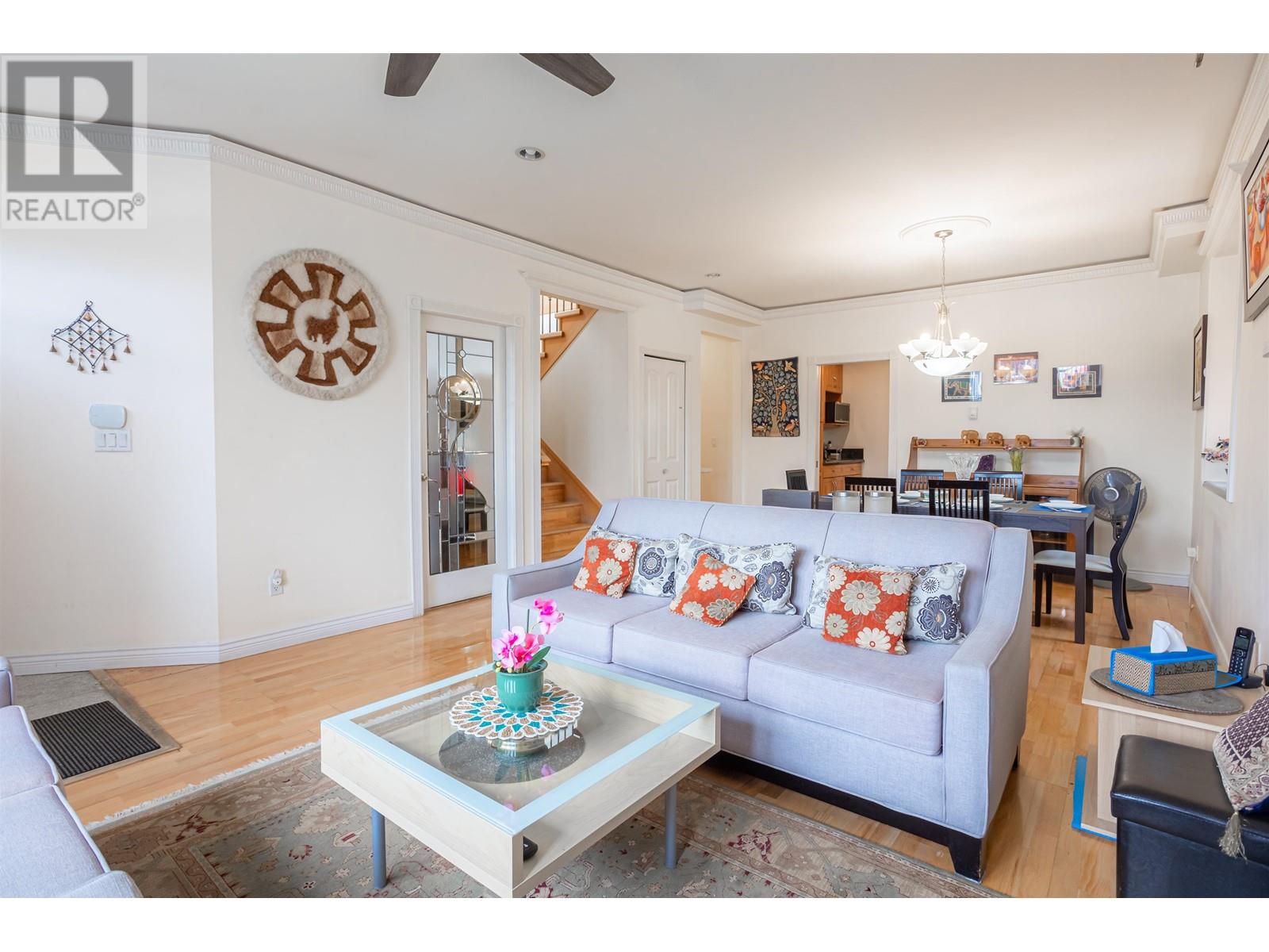 6641 Sperling Avenue Property Photo 3