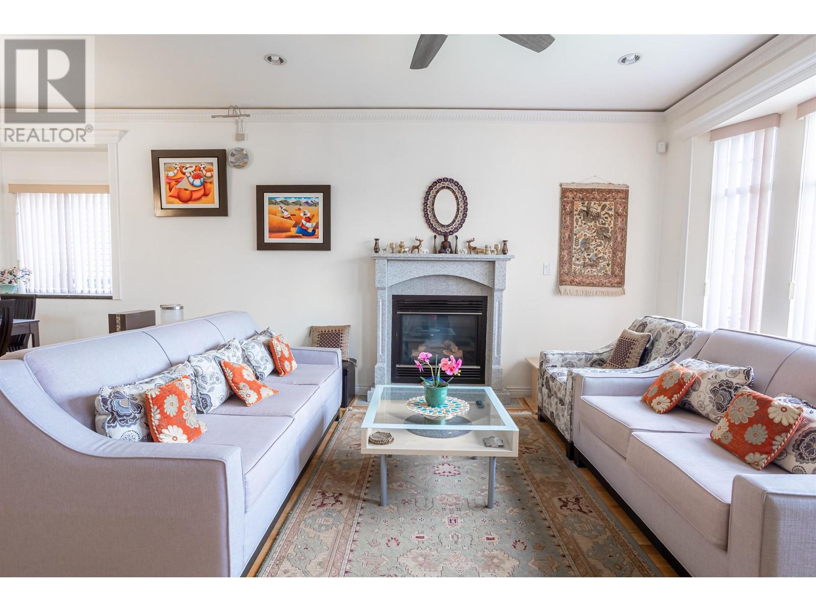 6641 Sperling Avenue Property Photo 4