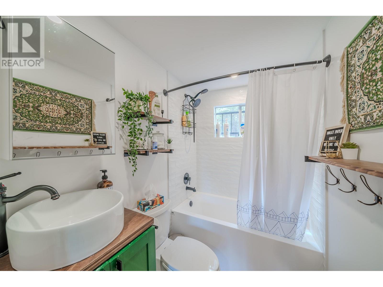 4616 Caverly Road Property Photo 10