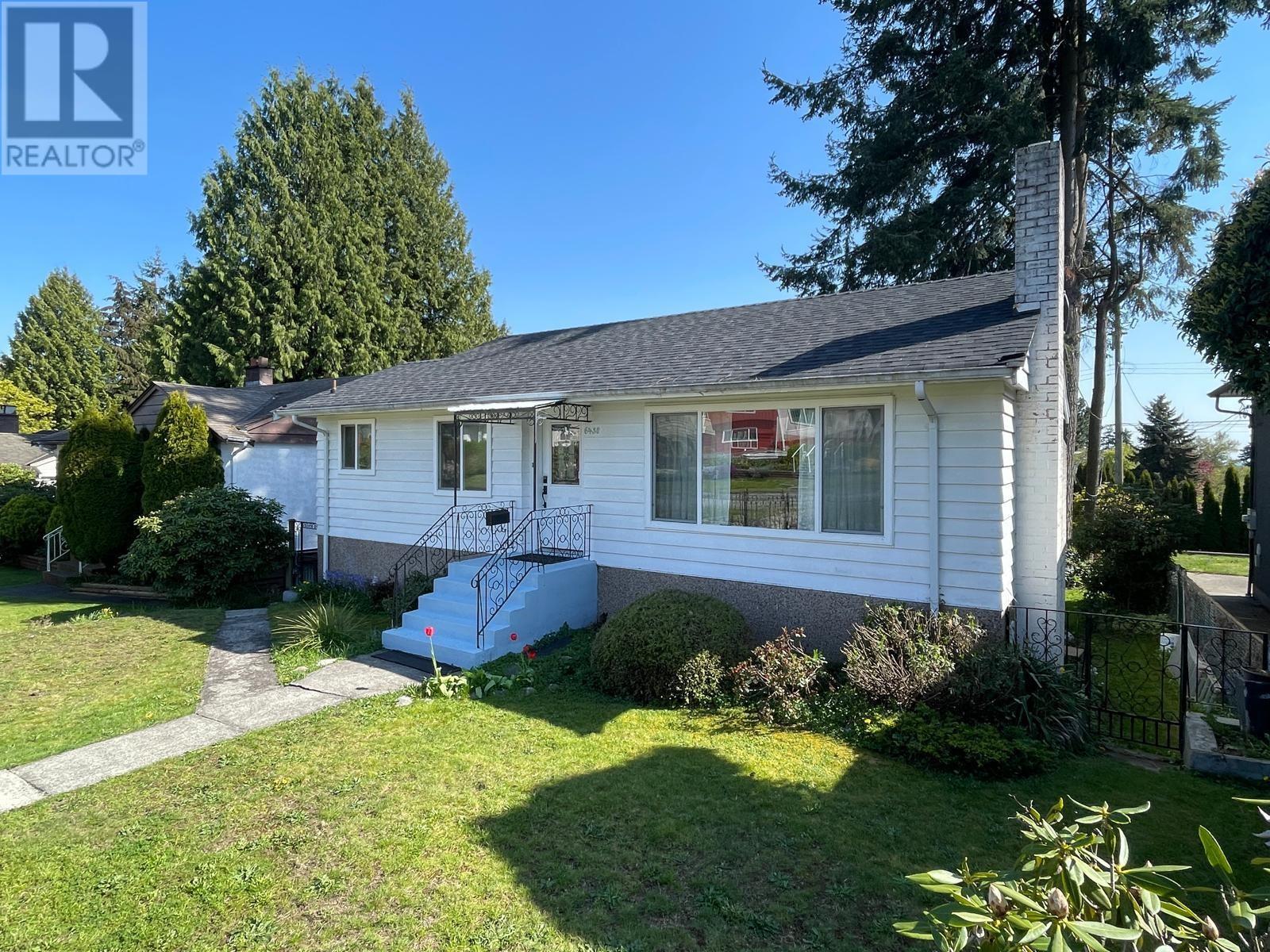 6430 Portland Street Property Photo 1