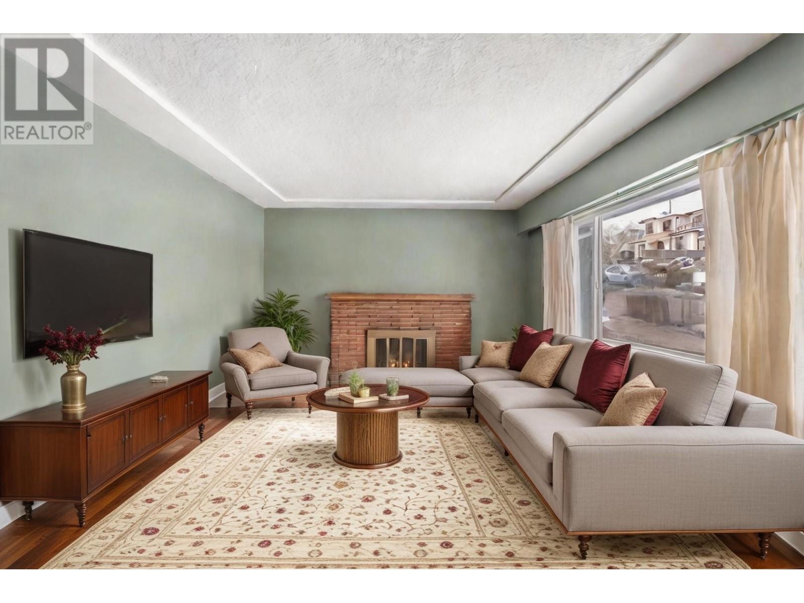 6430 Portland Street Property Photo 4
