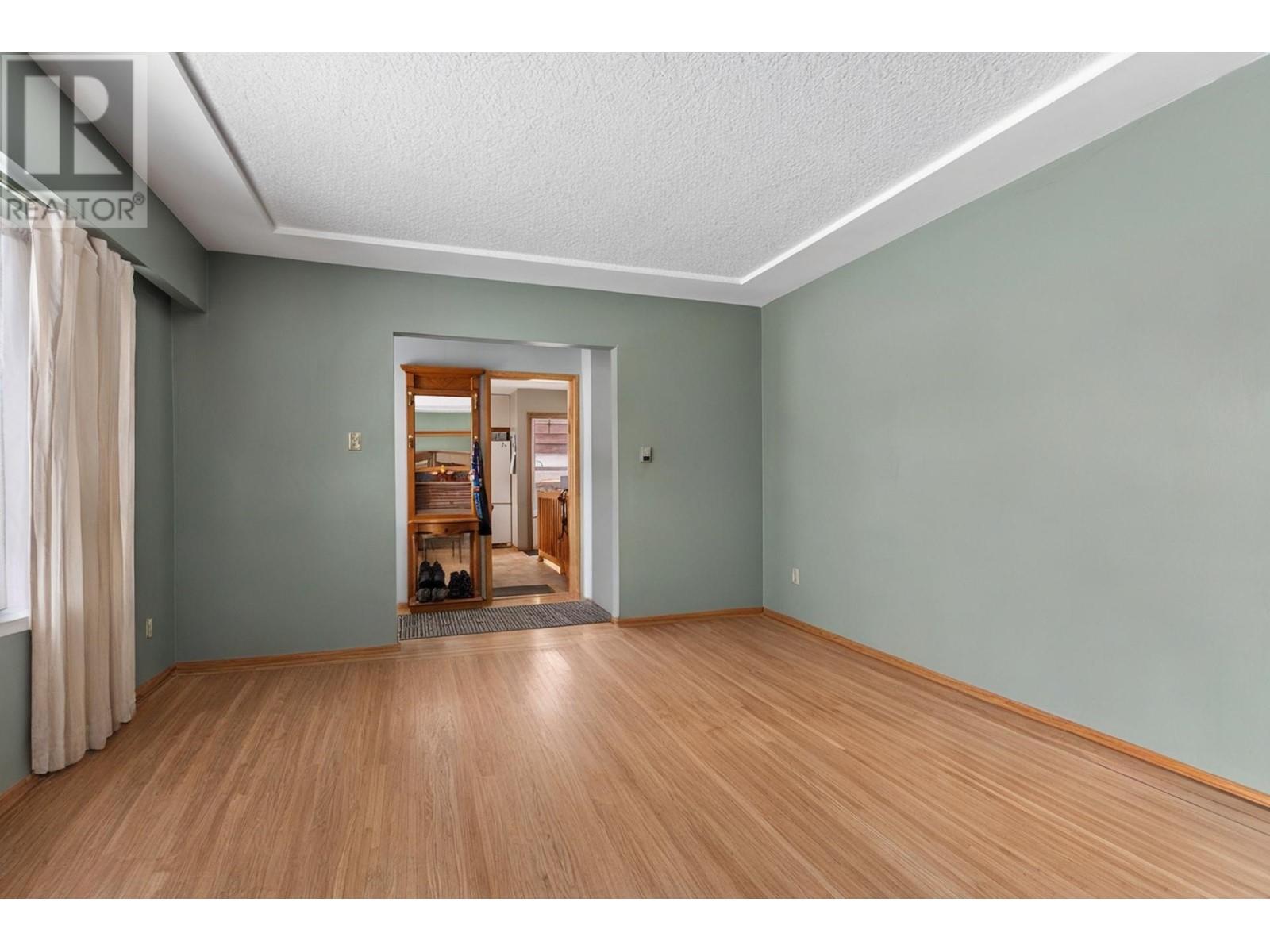 6430 Portland Street Property Photo 7